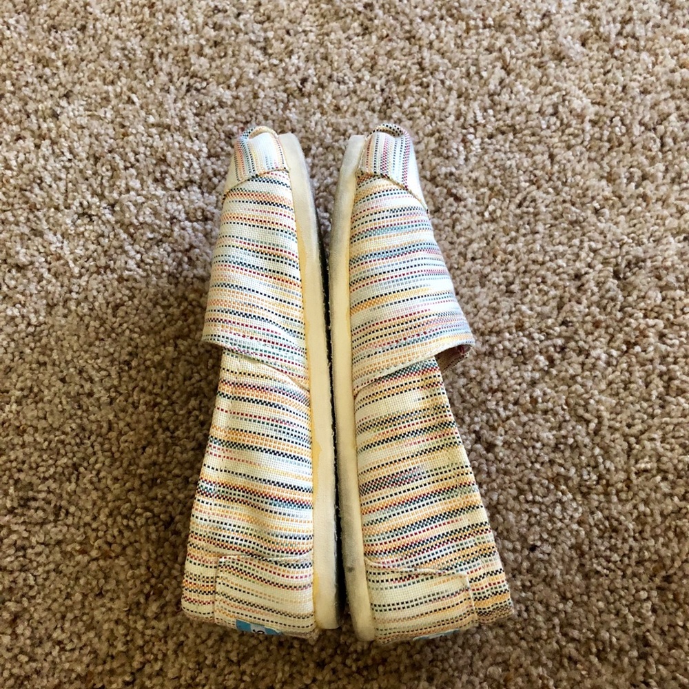 Toms - Picture 3 of 6